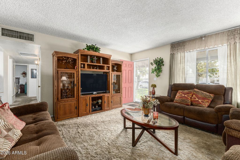 Image 5 of property listing at 1554 W 5TH Place, Tempe, AZ 85281