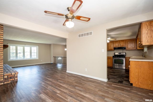 109 CEDAR Court, East Peoria, IL 61611