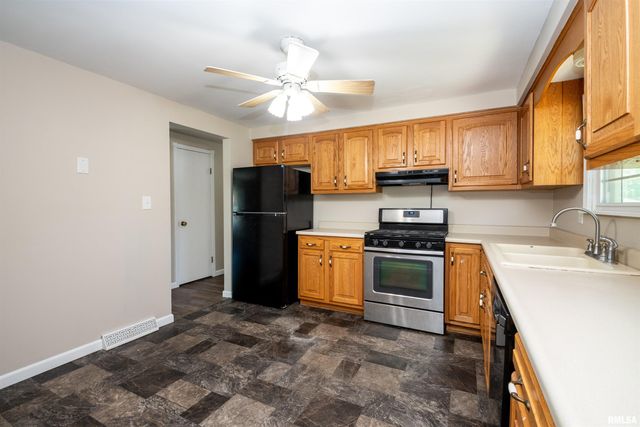 109 CEDAR Court, East Peoria, IL 61611
