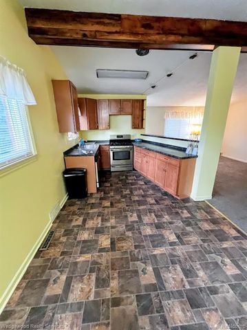 1659 Cynthia Avenue, Madison Heights, MI 48071