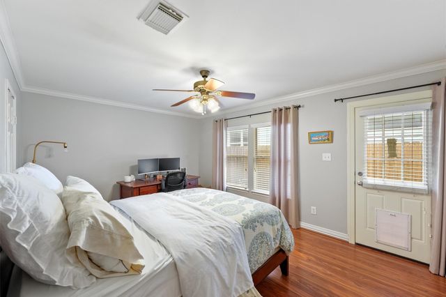 1245 W 17th Street, Houston, TX 77008