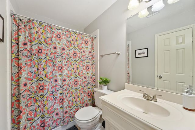1245 W 17th Street, Houston, TX 77008