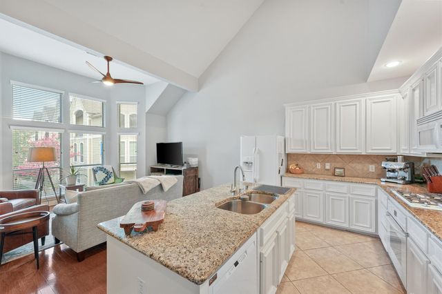 1245 W 17th Street, Houston, TX 77008