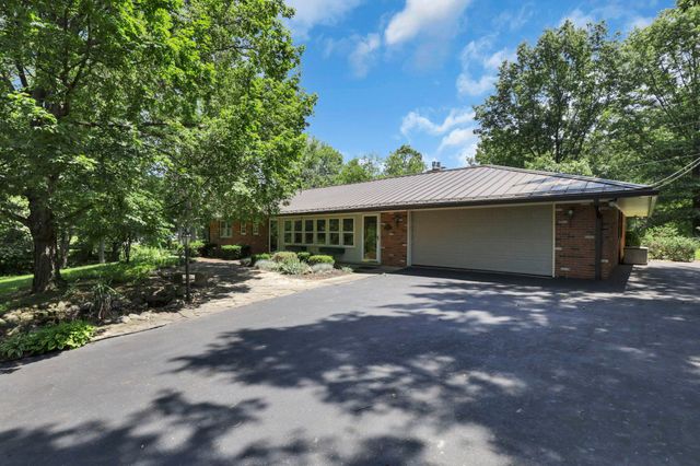 4816 Brook Road NW, Lancaster, OH 43130