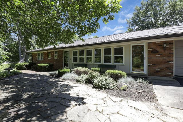 4816 Brook Road NW, Lancaster, OH 43130