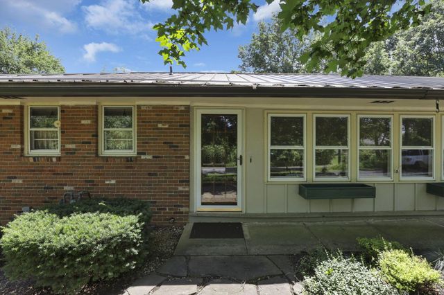 4816 Brook Road NW, Lancaster, OH 43130