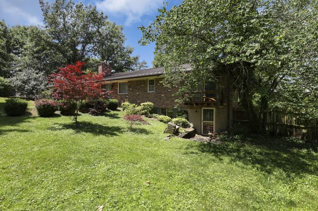 4816 Brook Road NW, Lancaster, OH 43130