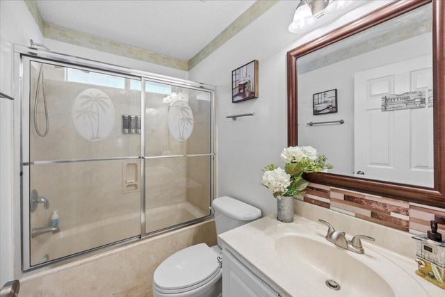 1896 Sundown Drive, Navarre, FL 32566