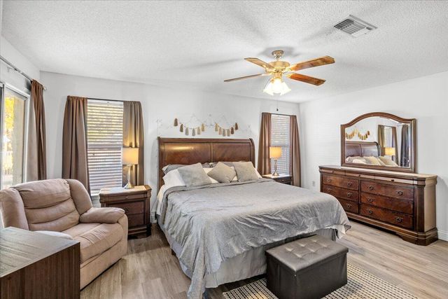 1896 Sundown Drive, Navarre, FL 32566