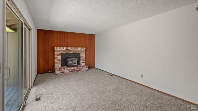 4043 Rainier Ave, Santa Rosa, CA 95405