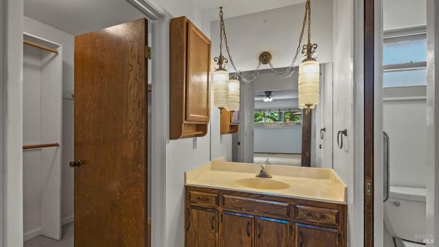 4043 Rainier Ave, Santa Rosa, CA 95405