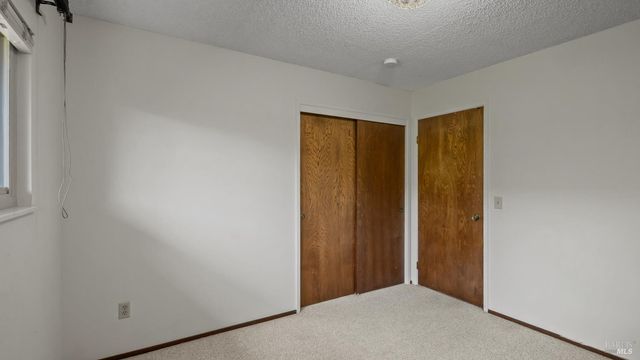 4043 Rainier Ave, Santa Rosa, CA 95405