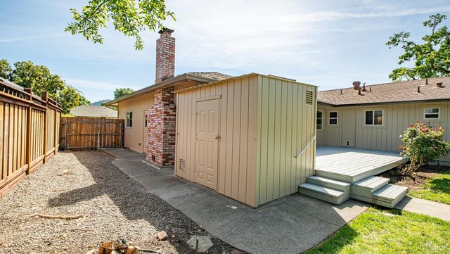 4043 Rainier Ave, Santa Rosa, CA 95405