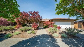 4043 Rainier Ave, Santa Rosa, CA 95405