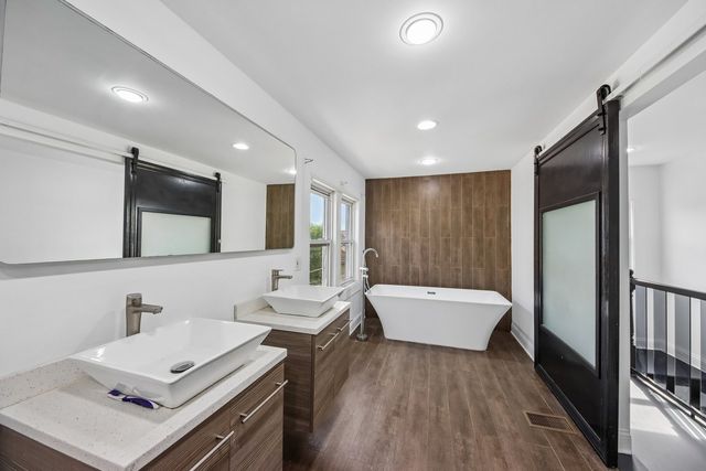 3121 N Nottingham Avenue, Chicago, IL 60634