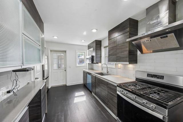 3121 N Nottingham Avenue, Chicago, IL 60634