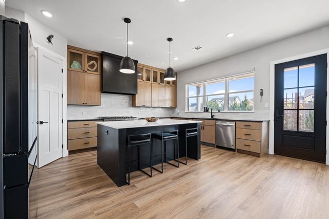 12010 Kenai Circle, Woodway, TX 76712