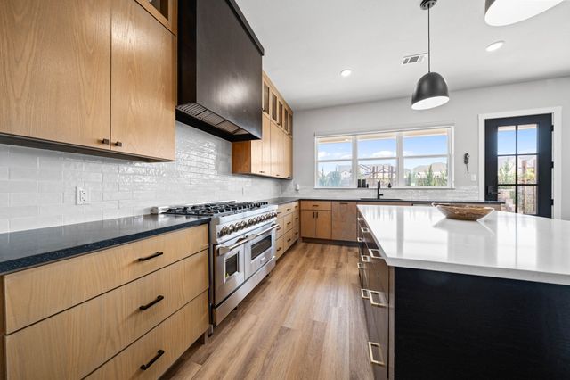 12010 Kenai Circle, Woodway, TX 76712