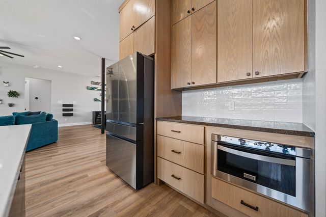 12010 Kenai Circle, Woodway, TX 76712