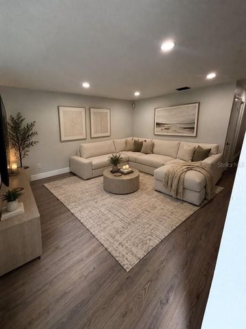 2002 E ESKIMO AVENUE A, Tampa, FL 33604