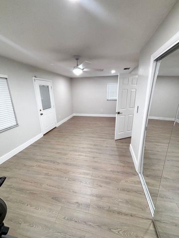 2002 E ESKIMO AVENUE A, Tampa, FL 33604