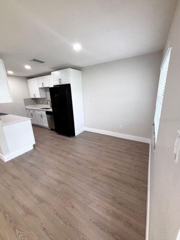 2002 E ESKIMO AVENUE A, Tampa, FL 33604