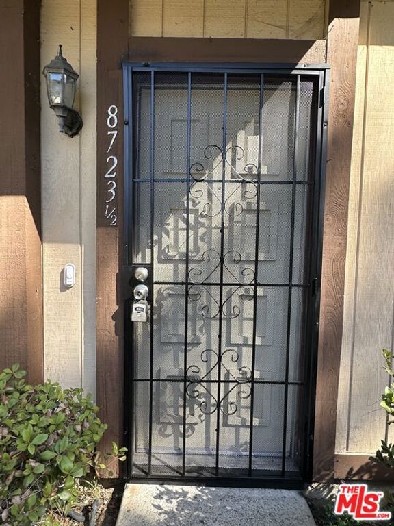 8723 1/2 Cedros Avenue 55, Panorama City, CA 91402 — photo 3