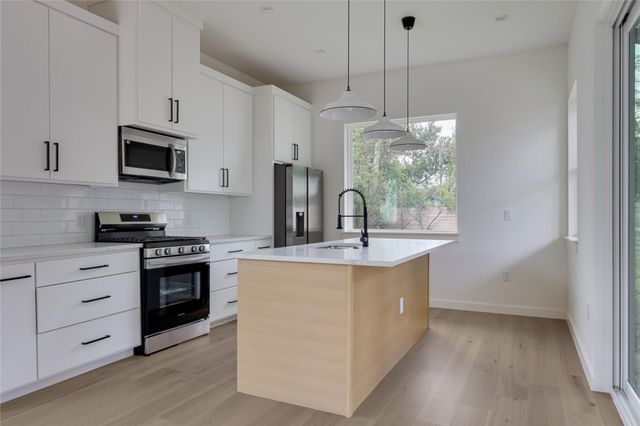 6809 Porter ST 2, Austin, TX 78741