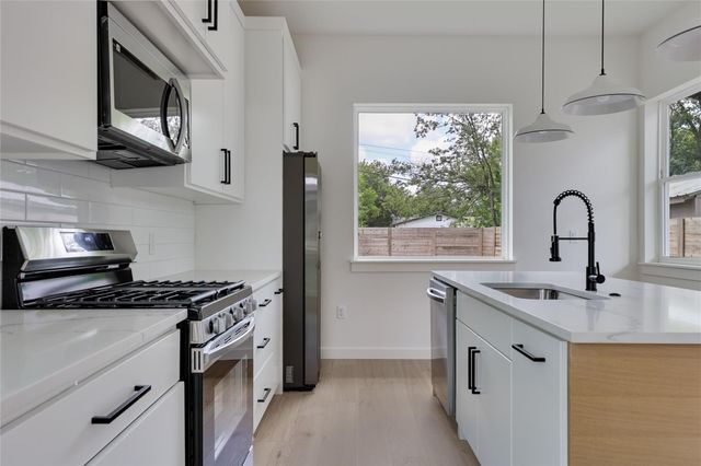 6809 Porter ST 2, Austin, TX 78741