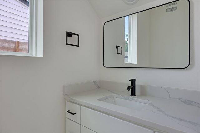 6809 Porter ST 2, Austin, TX 78741