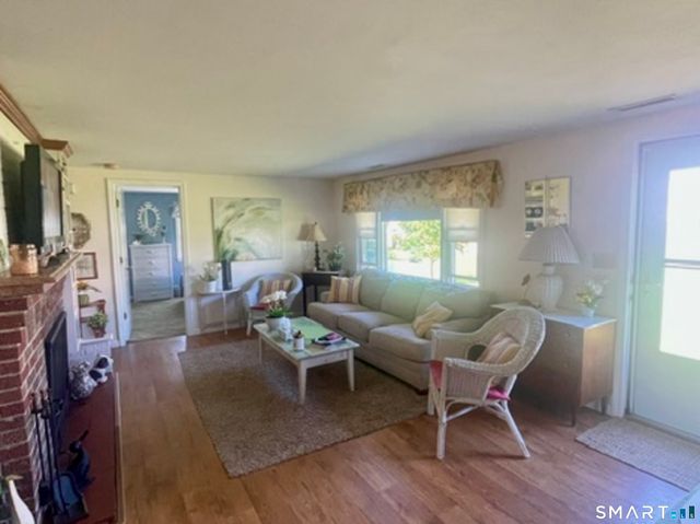 28 Kelsey Road, Clinton, CT 06413