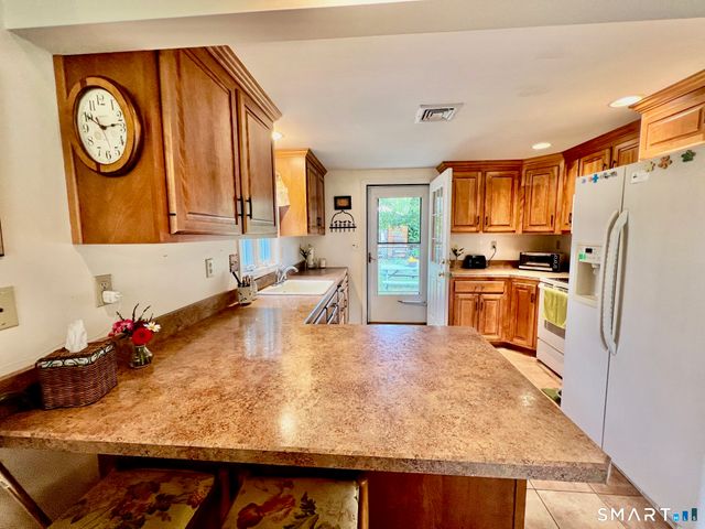 28 Kelsey Road, Clinton, CT 06413