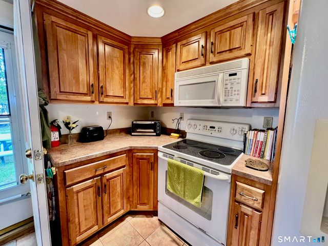 28 Kelsey Road, Clinton, CT 06413