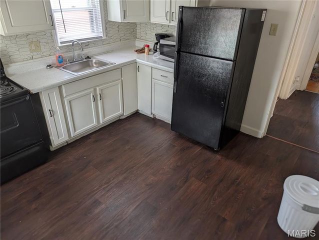 2728 Kinamore Drive, Jennings, MO 63136