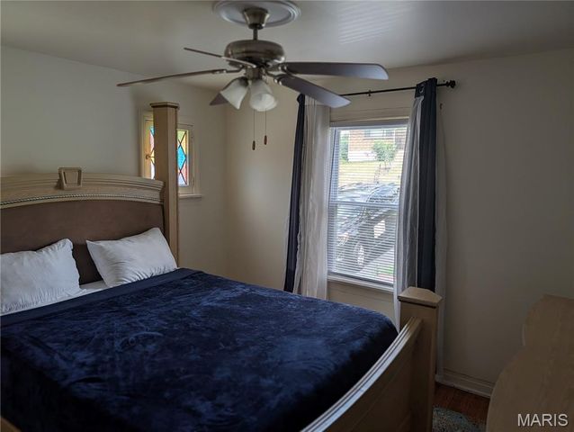 2728 Kinamore Drive, Jennings, MO 63136