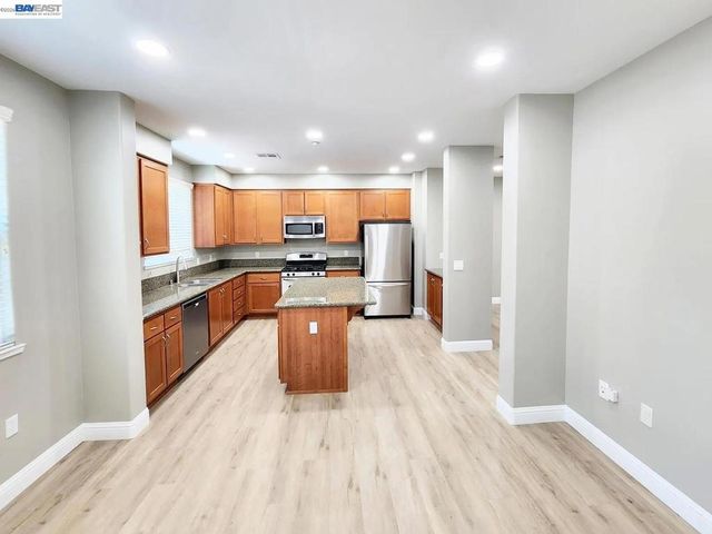 259 Birch Creek Dr, Pleasanton, CA 94566