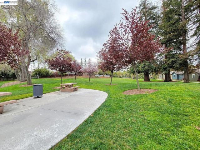 259 Birch Creek Dr, Pleasanton, CA 94566