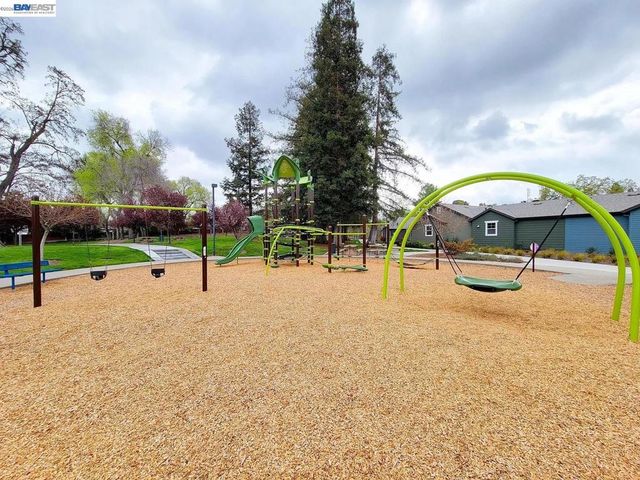 259 Birch Creek Dr, Pleasanton, CA 94566