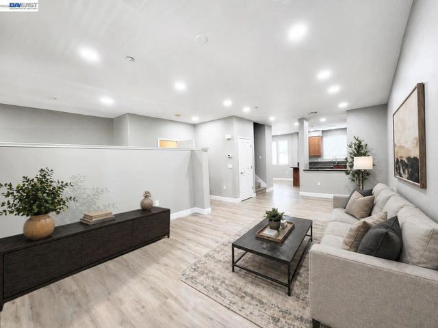 259 Birch Creek Dr, Pleasanton, CA 94566