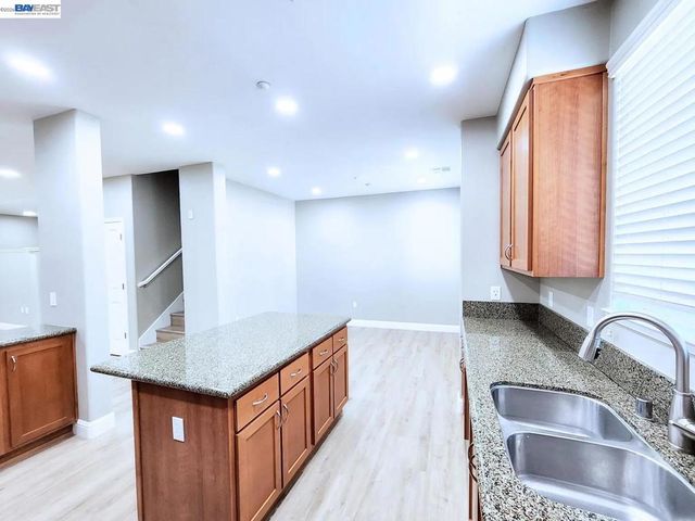 259 Birch Creek Dr, Pleasanton, CA 94566