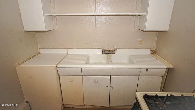 7303 Dale Road 4, El Paso, TX 79915
