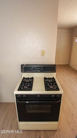7303 Dale Road 4, El Paso, TX 79915