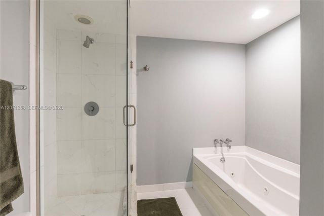 55 SE 6th Street 1205, Miami, FL 33131
