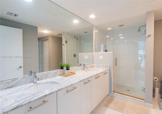 55 SE 6th Street 1205, Miami, FL 33131