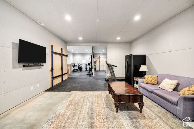 116 N 820 E, Hyde Park, UT 84318