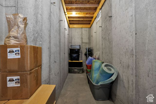 116 N 820 E, Hyde Park, UT 84318