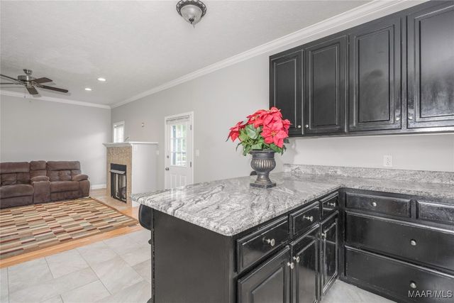 211 Carter Lane, Valley Grande, AL 36703