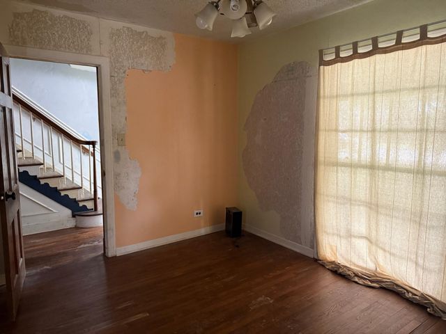 230 9th Avenue N, Texas City, TX 77590