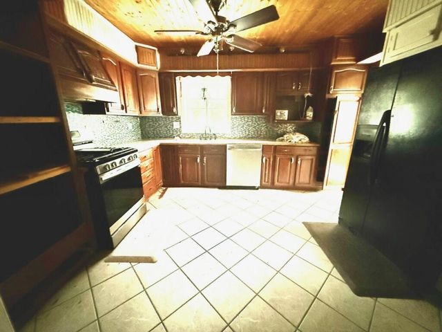 230 9th Avenue N, Texas City, TX 77590