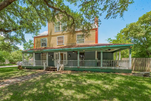 230 9th Avenue N, Texas City, TX 77590